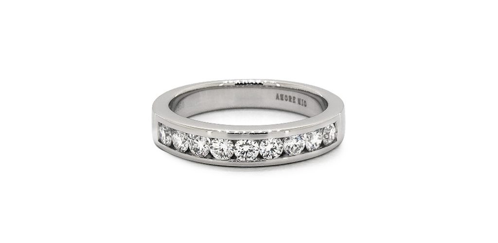 Platinum Round Shaped Diamond Wedding Ring
