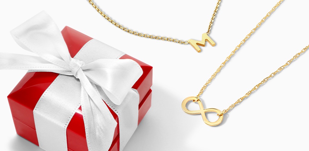 The Best Holiday Jewelry to Gift Yourself