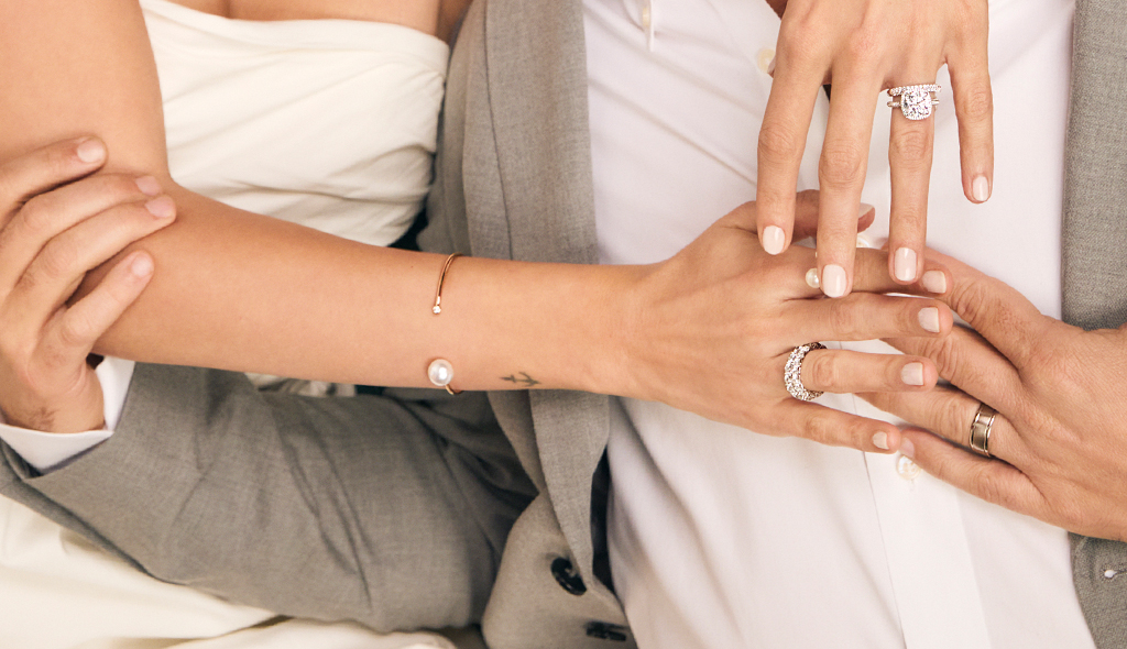 What Is The Correct Way To Wear A Wedding Ring?