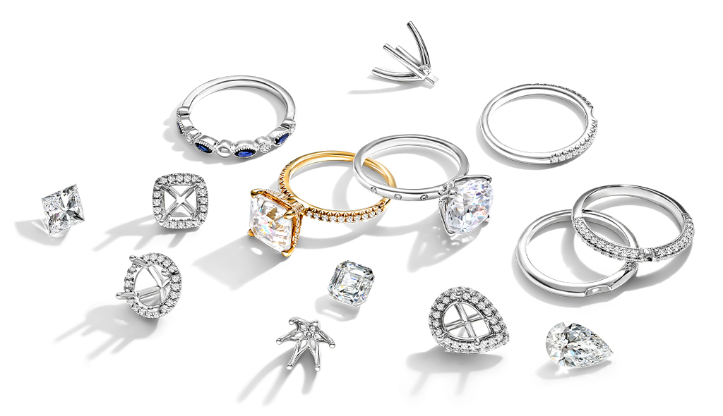 Various loose parts of engagement rings