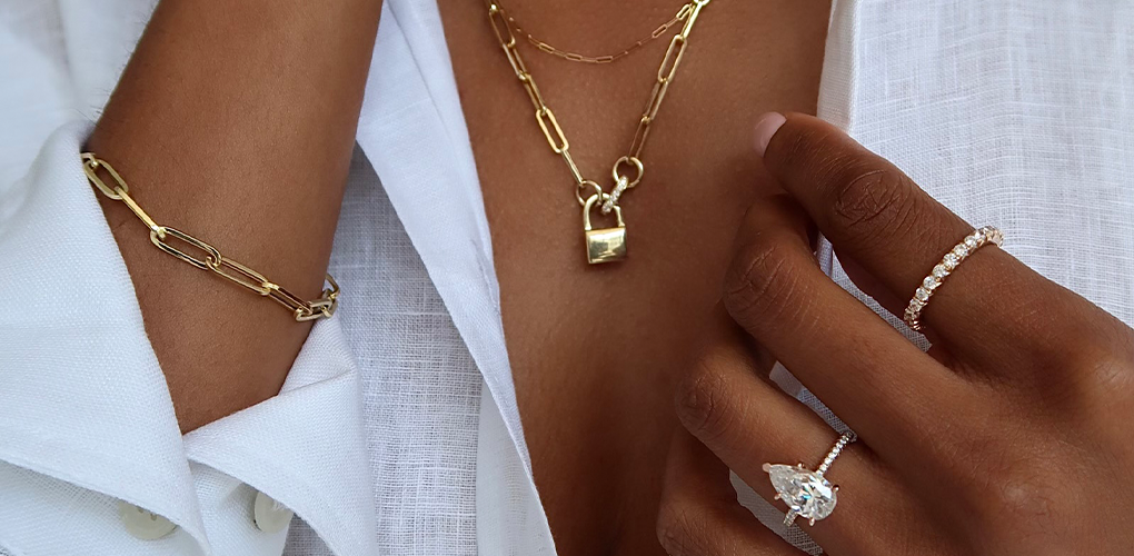 The Top Gold Jewelry Trends for 2022