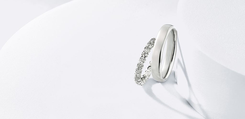 19 Gorgeous Stacked Wedding Rings