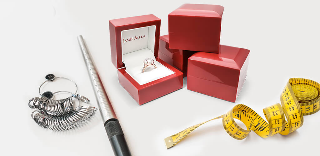 Determine your ring size with the AURONIA ring sizer