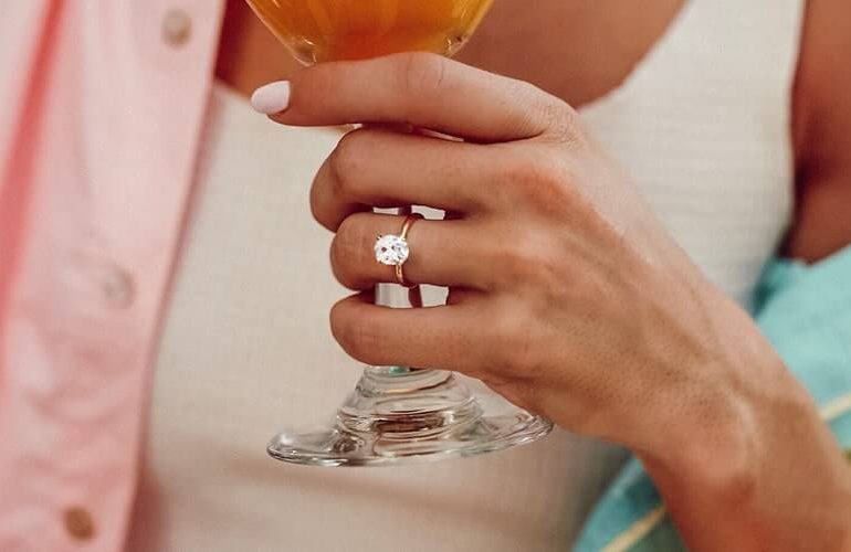 How To Shop For The Perfect Oval Diamond Engagement Ring 